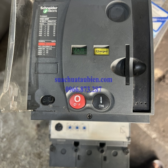 MCCB  + Thiết bị đóng ngắt  Schneider
