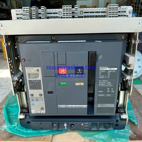ACB Schneider NW40H1 full phụ kiện